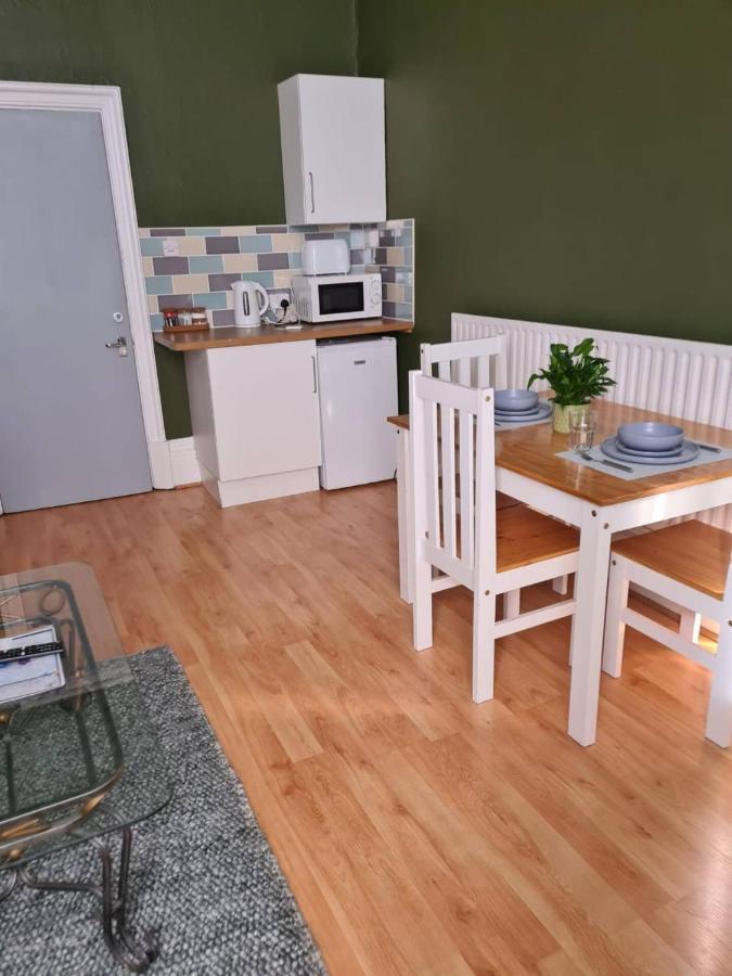 Large Digbeth Double Room Shared Bathroom 伯明翰 外观 照片