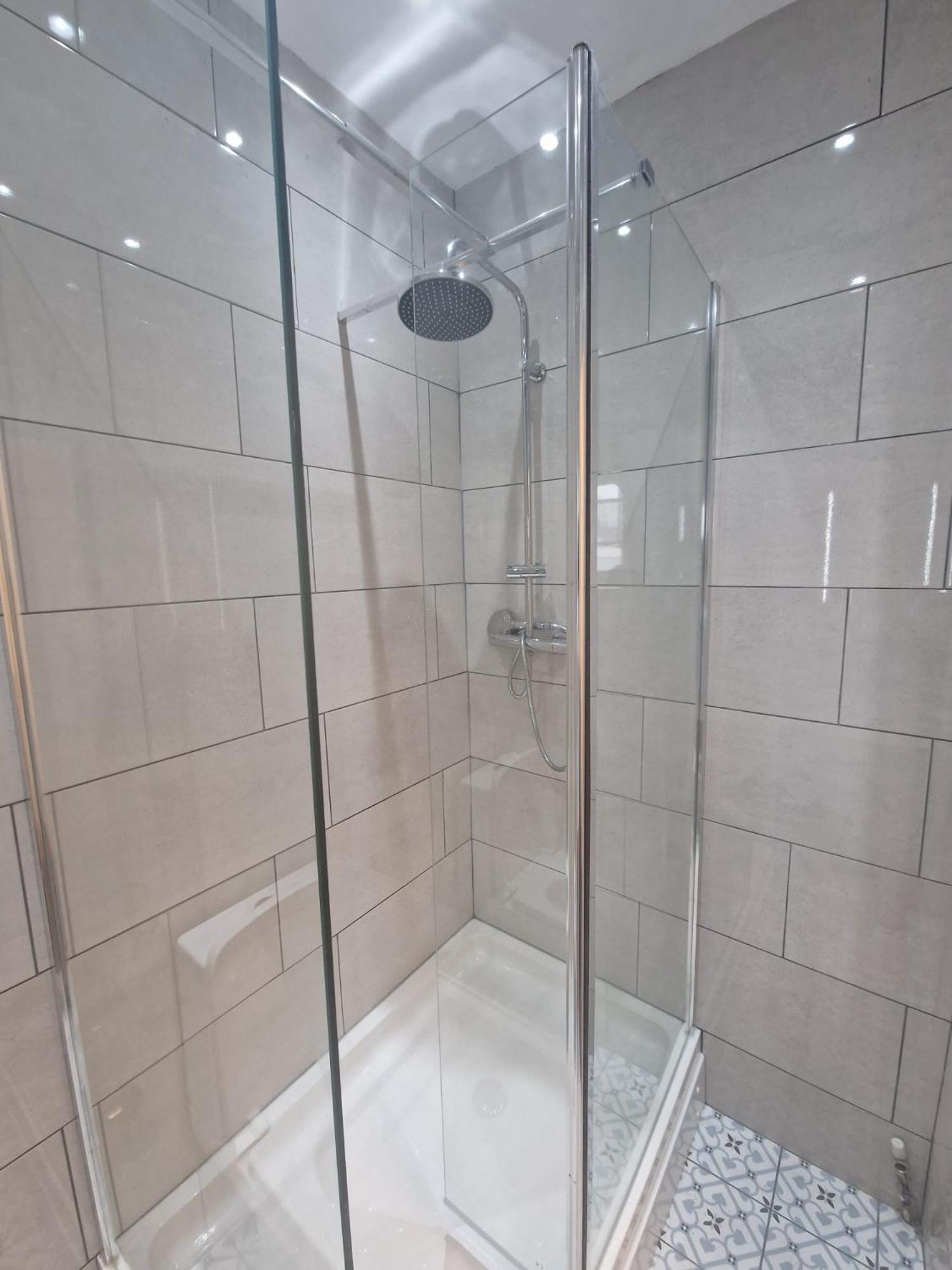 Large Digbeth Double Room Shared Bathroom 伯明翰 外观 照片
